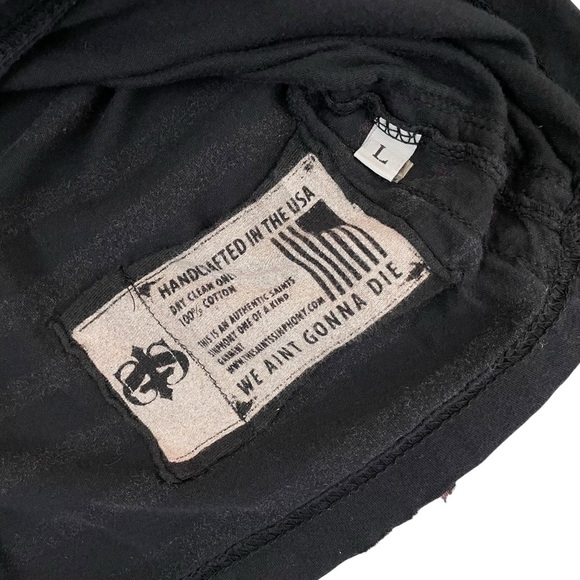 The Saints Sinphony Men’s Shirt Crosses Stars Stripes Studded Graphic Large - Picture 8 of 14